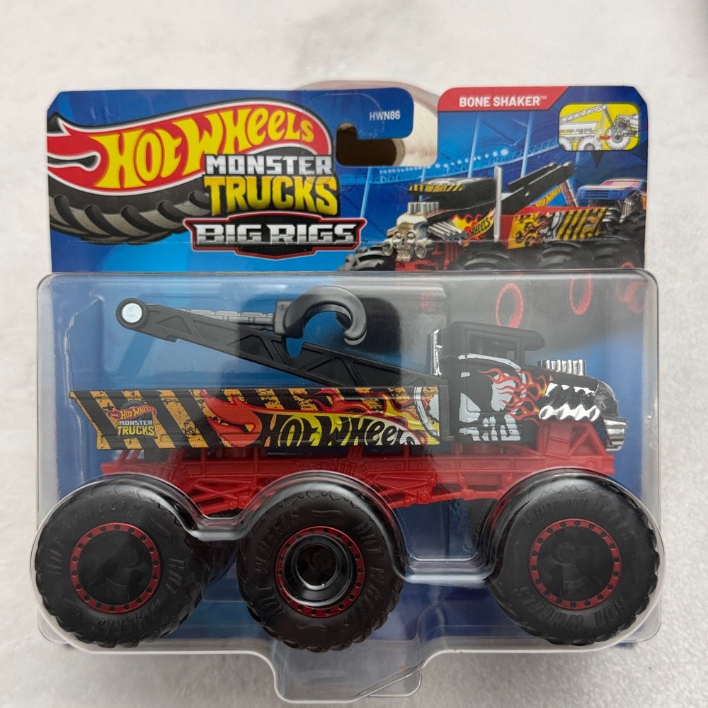 Hot Wheels Bone Shaker Big Rig Monster Truck 1:64 scale diecast vehicle. RARE